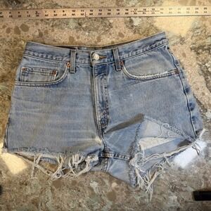 Levis 550 Vintage Relaxed Fit‎ Light Wash Distressed Denim Cutoff Shorts W31